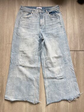 Baggy High-Waisted Light Blue Wide-Leg Distressed Jeans